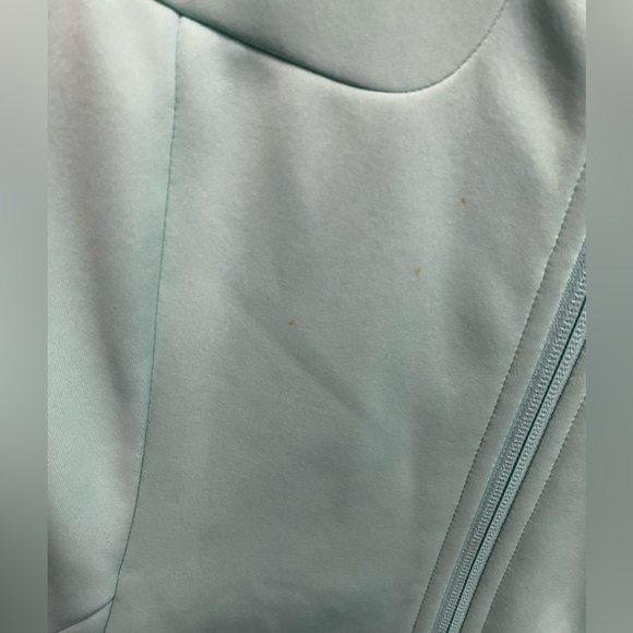 Adidas sweater Medium - Picture 4 of 4